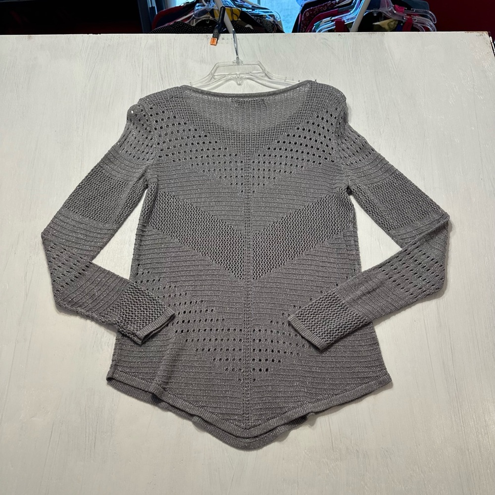 Jennifer Lopez Metallic Gray Open Knit Sweater L Long Sleeve Rayon Blend Top - Picture 2 of 8